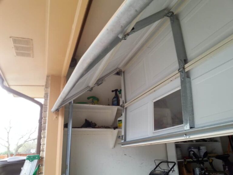 Door Off Track 1024x768 1 768x576